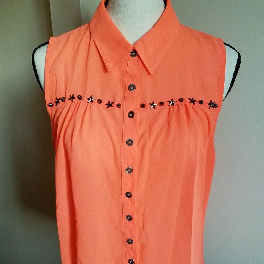Sleeveless top